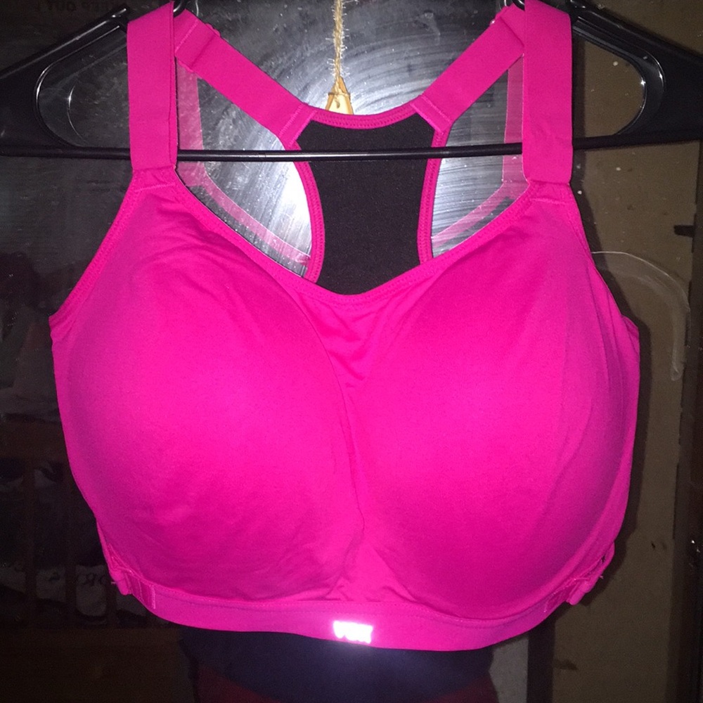 SALE Victoria’s Secret VSX Sports Bra